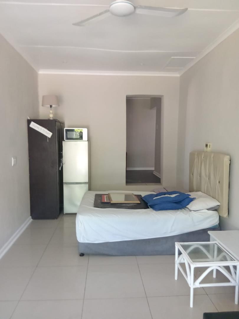 To Let 1 Bedroom Property for Rent in Humewood Eastern Cape